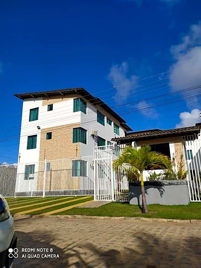 Apartamento lindo, completo e de frente para o mar