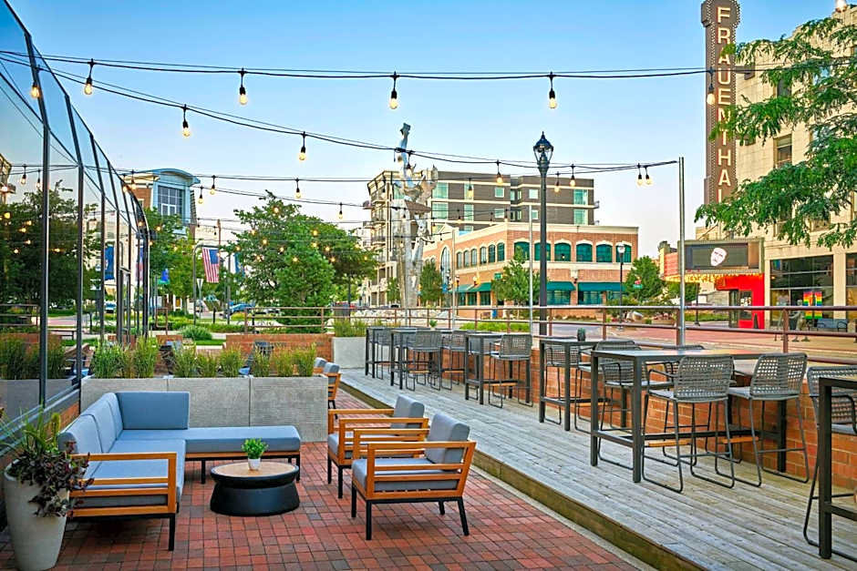 Delta Hotels by Marriott Muskegon Convention Center
