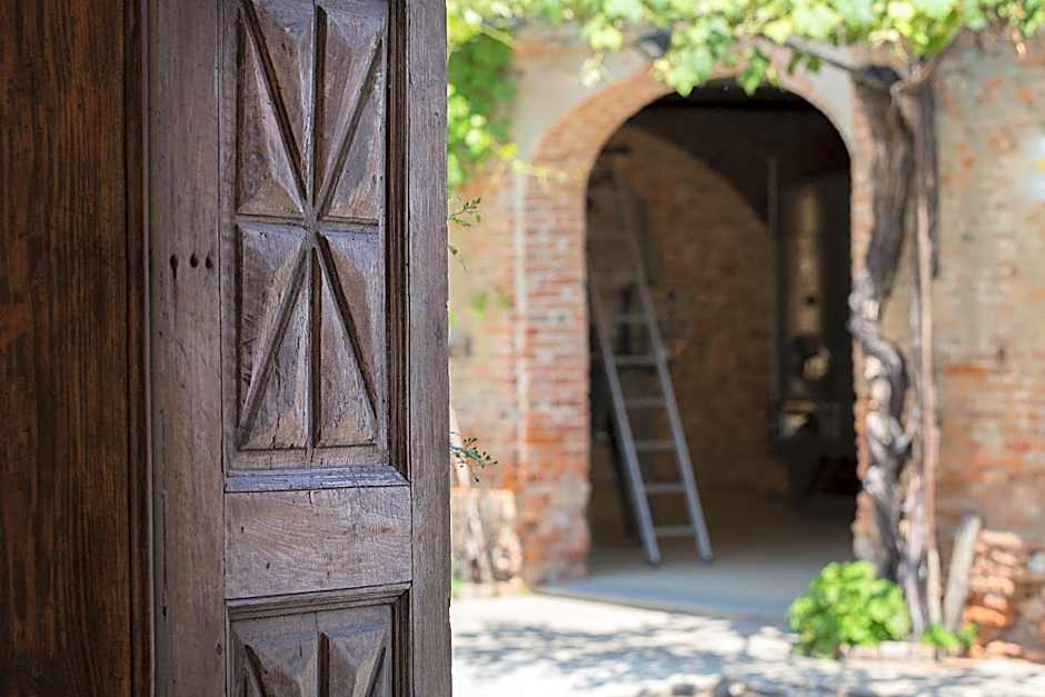 Marchesi Alfieri - Cantine e Ospitalità