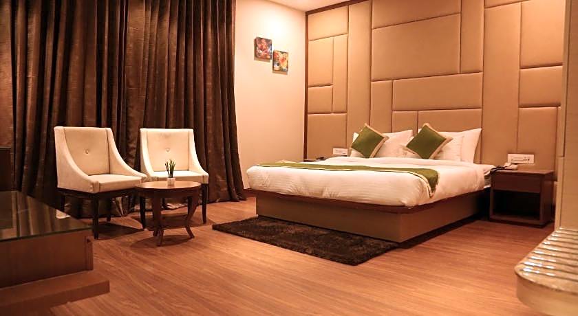 Hotel Maple Grand