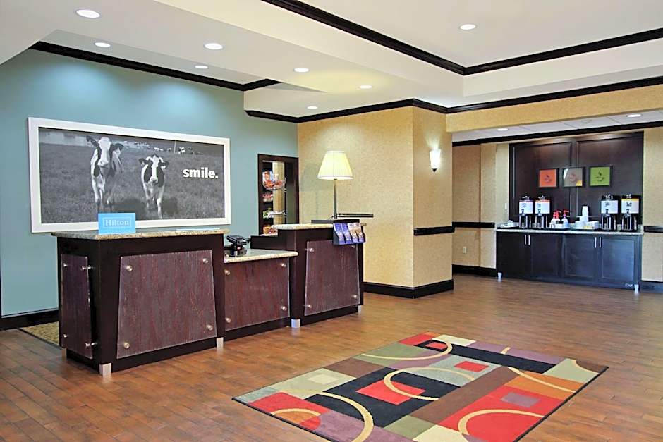 Hampton Inn By Hilton & Suites Buffalo