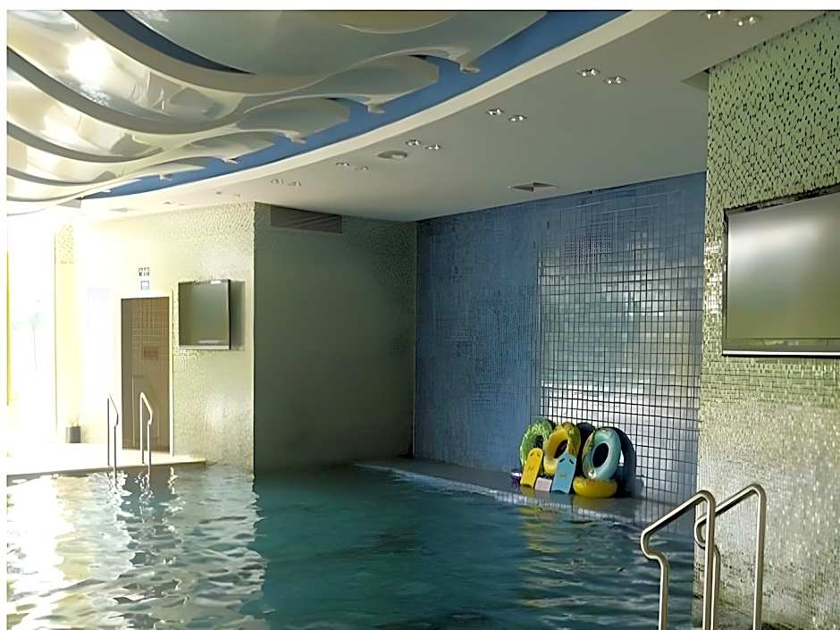 Jinling Runyang Bridge Hotel