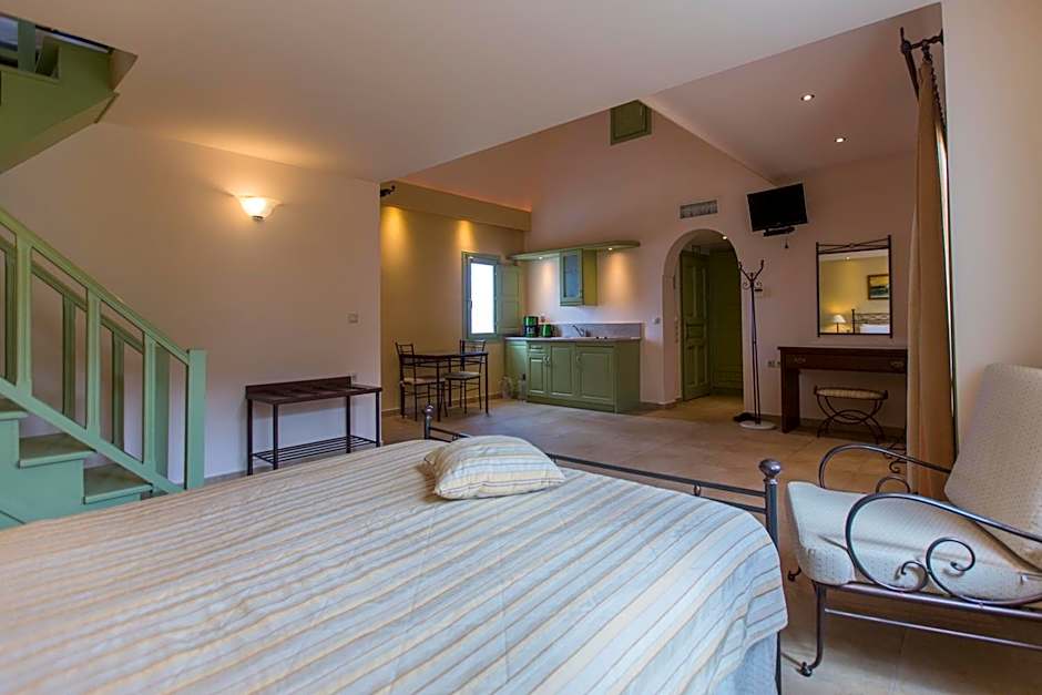 Anassa Deluxe Suites