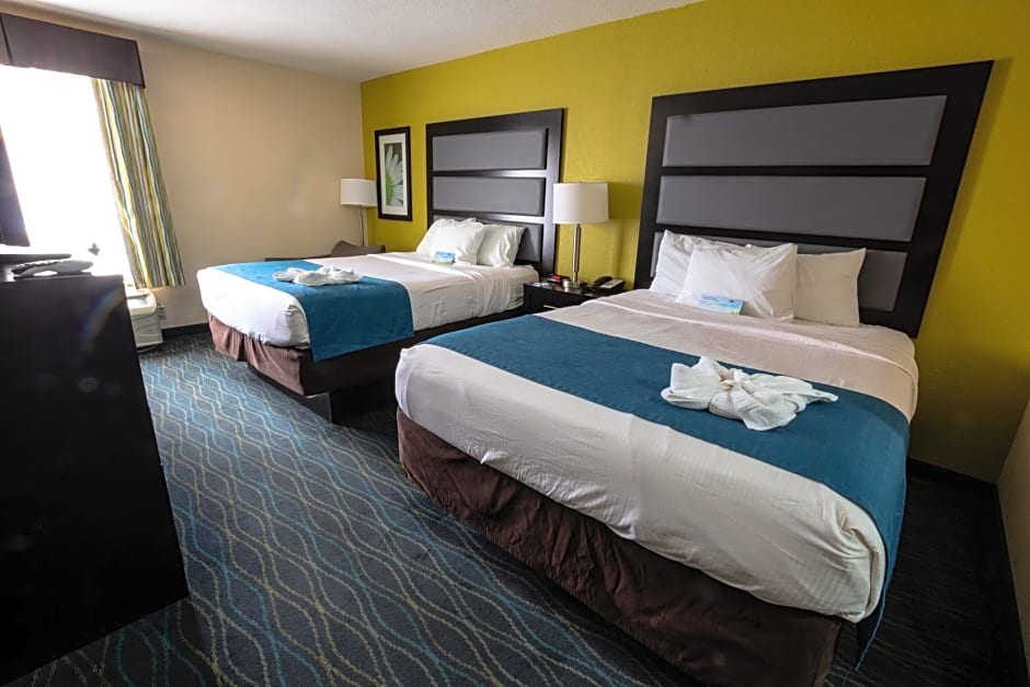 Days Inn & Suites by Wyndham Commerce