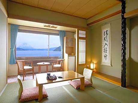 Japanese-Style Room with Lake View- Breakfast and in Room Dinner included