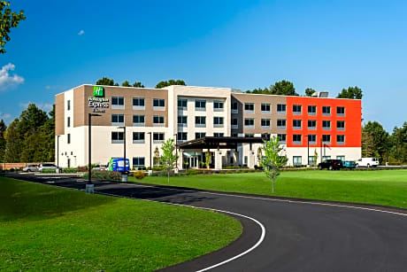 Holiday Inn Express Queensbury-Lake George Area, an IHG Hotel