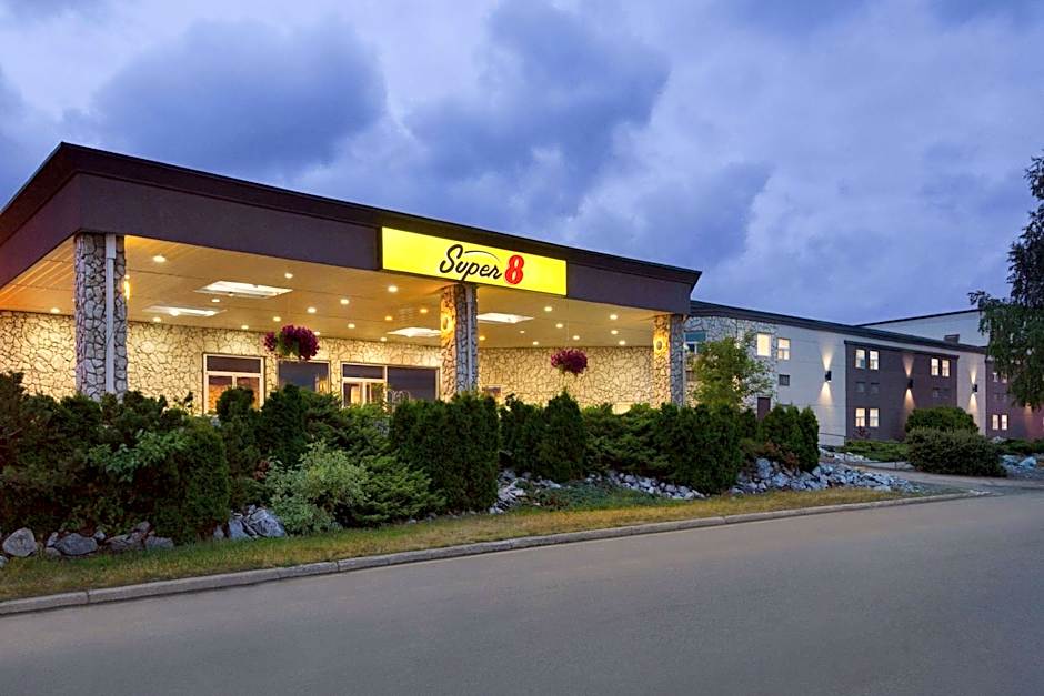 Super 8 by Wyndham Prince George