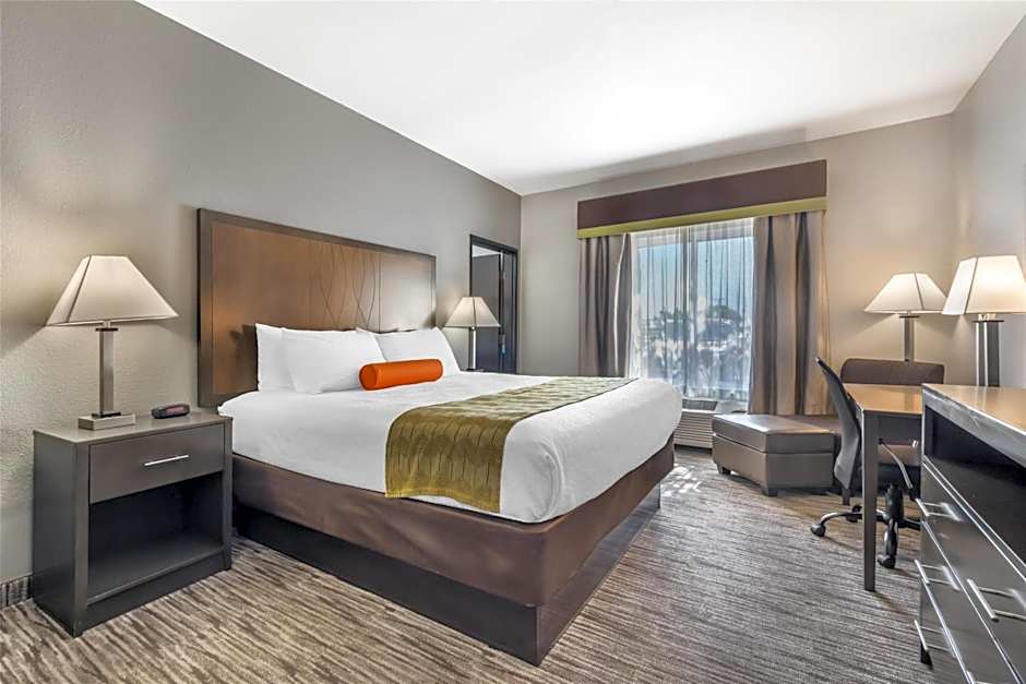 Best Western Plus Liberal Hotel & Suites