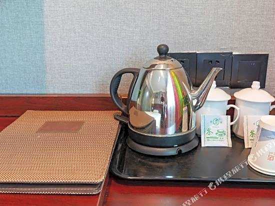 Anhua Hotel