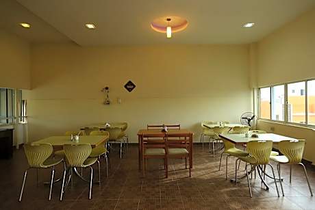 Capital O J Service Appartment