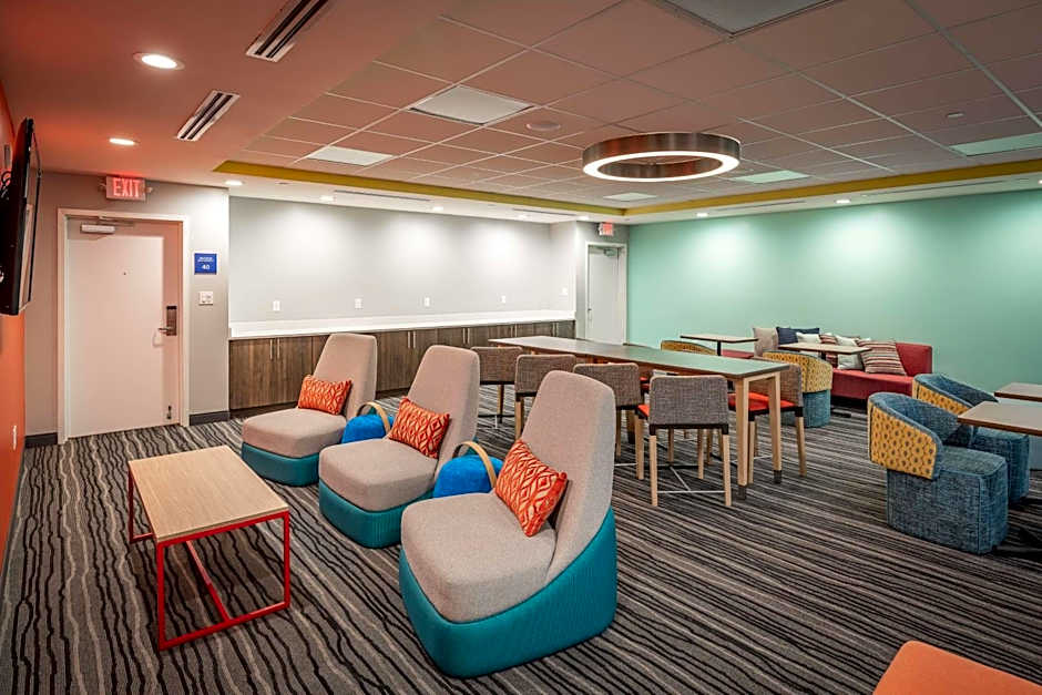 Tru by Hilton Garland, TX