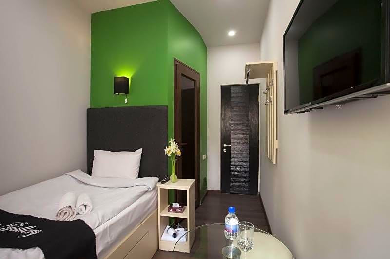Elysium Gallery Hotel