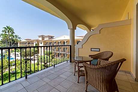 DOUBLE SINGLE USE WITH BALCONY