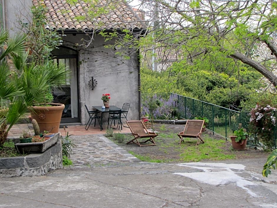 Etna B&B La casa di Pippinitto