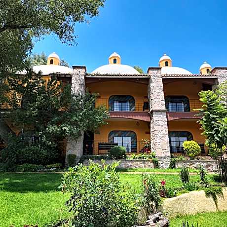 Hacienda La Skondida Hotel Resort