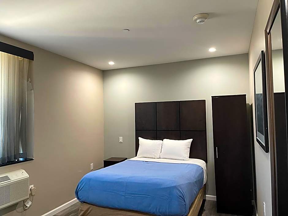 Voyage Hotel