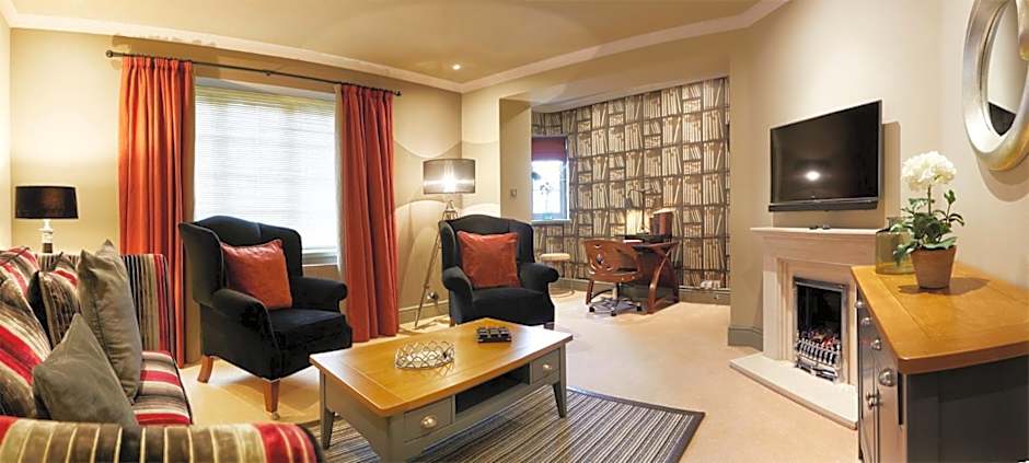 The Plough Inn & Cottages