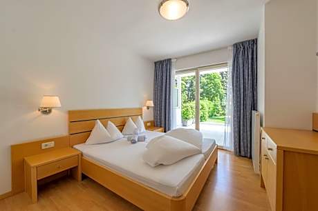 One-Bedroom Apartment - Annex