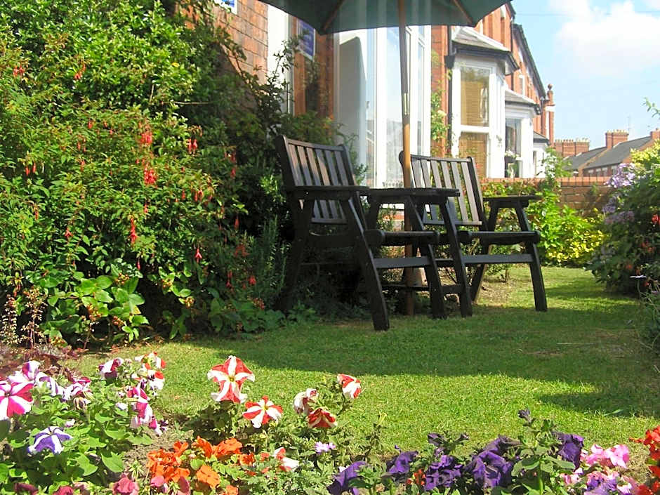 Anton Guest House Bed and Breakfast