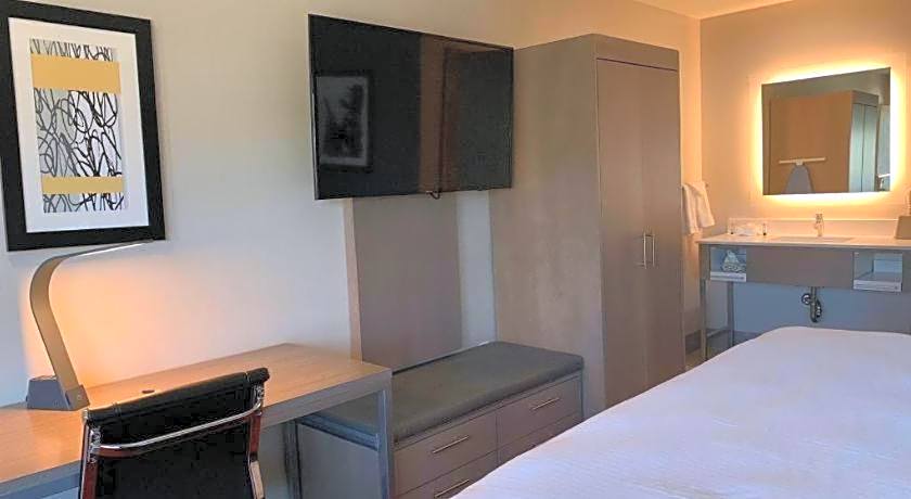Pacific Motor Inn