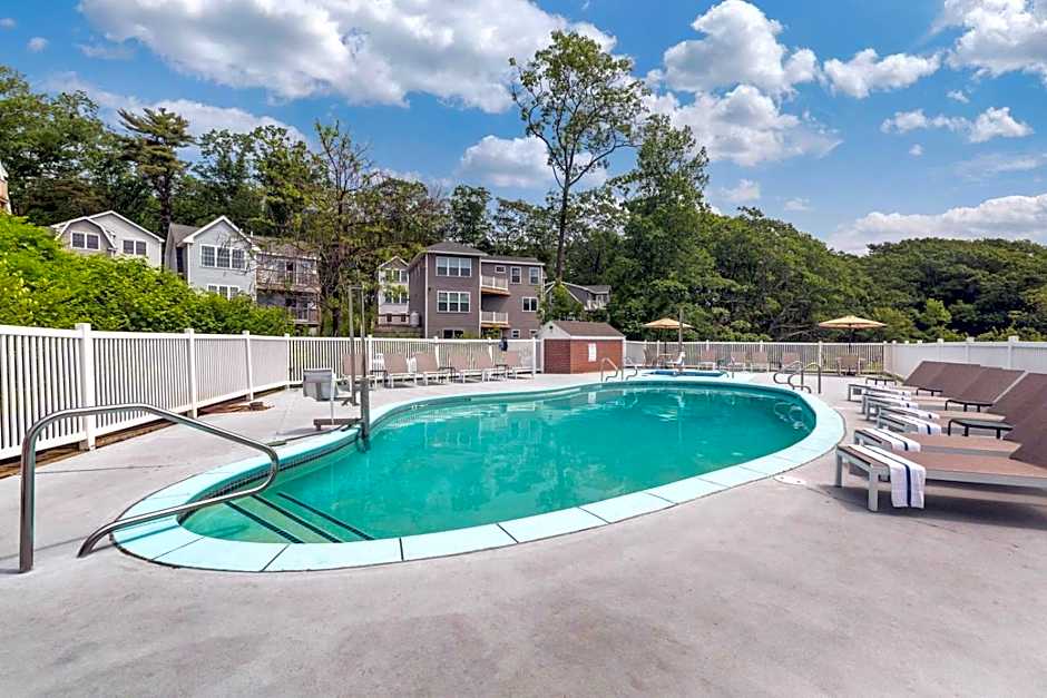 Ogunquit River Inn & Suites