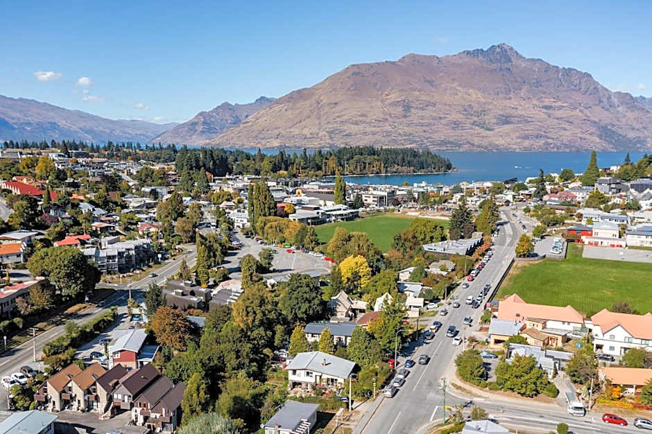 The Flaming Kiwi Backpacker