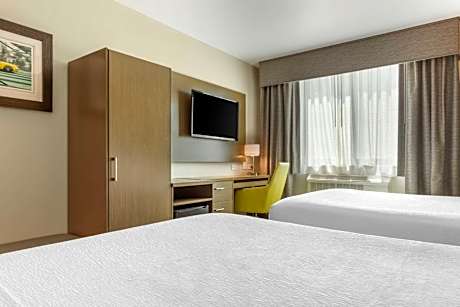 2 Queen Beds, Non-Smoking, High Speed Internet Access, Refrigerator, Full Breakfast