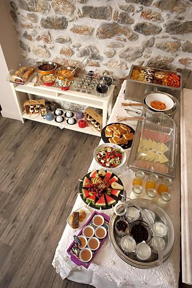 V1935 Luxurious Apartments