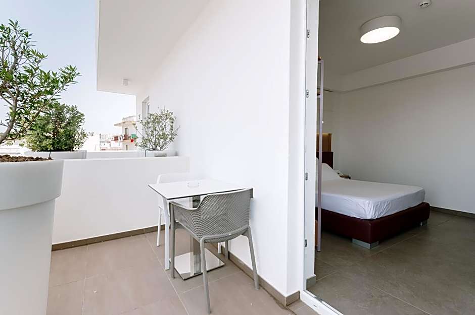 M&F Hotel