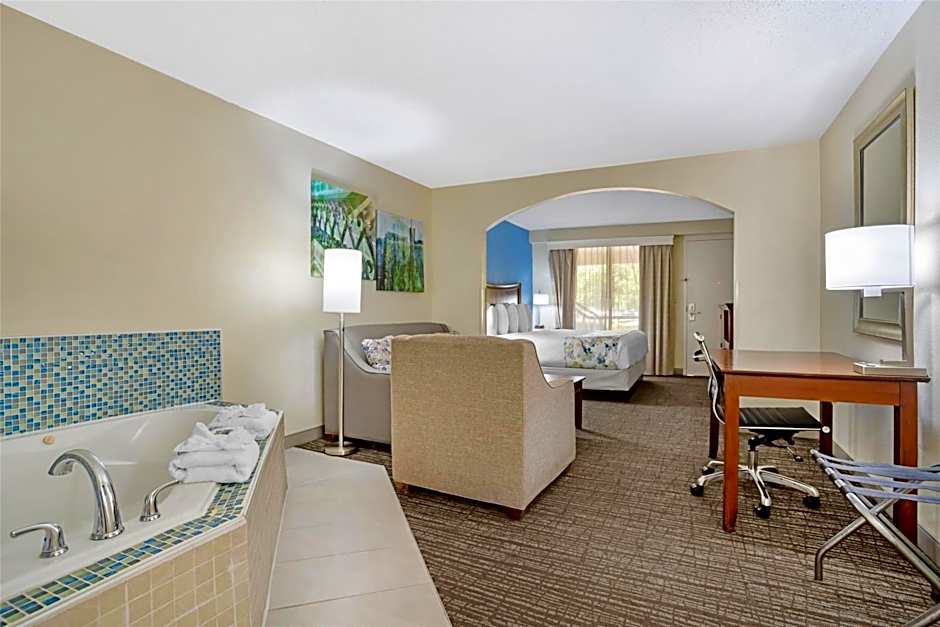 Best Western Inn & Suites Monroe