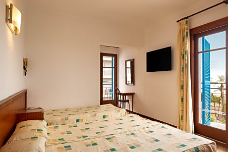 TRIPLE (1 ADULT+2 CHILDREN)