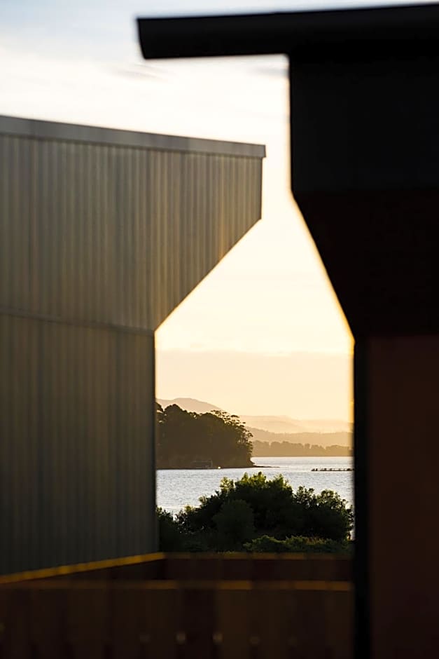 Bruny Island Escapes and Hotel Bruny