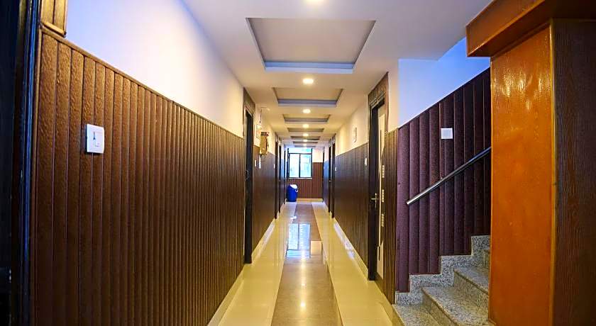 HOTEL THAKUR JI