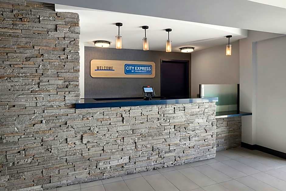 City Express by Marriott Manhattan Beach