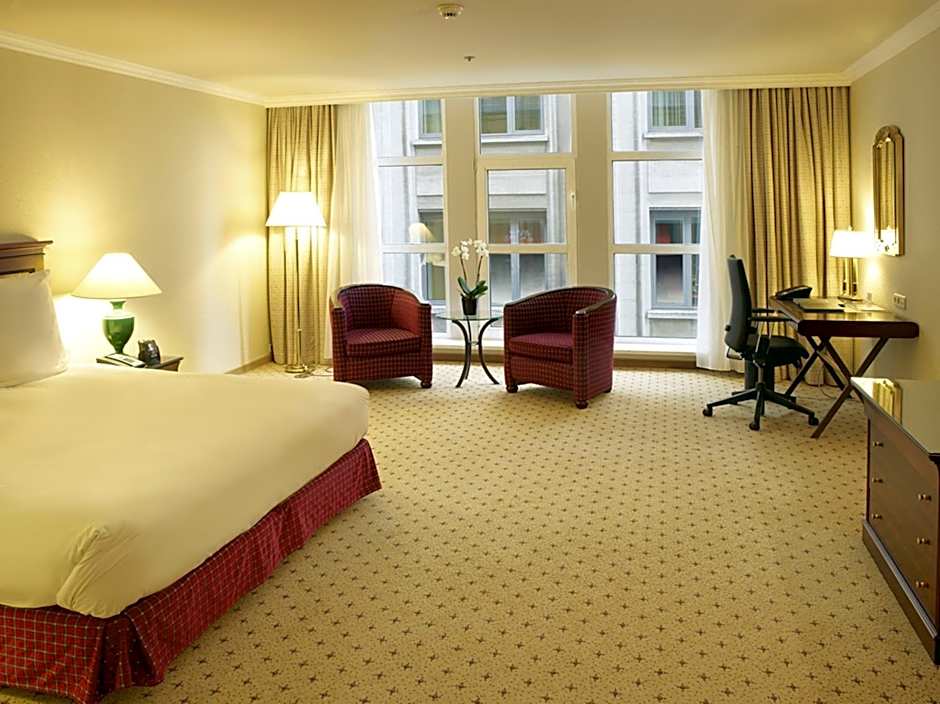 Hilton Antwerp Old Town