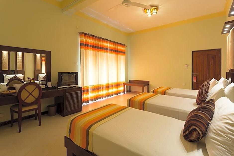 Oak Ray Serene Garden Hotel