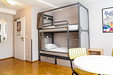 Bed in 4-Bed Mixed Dormitory Room
