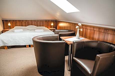 Triple Room with Bath