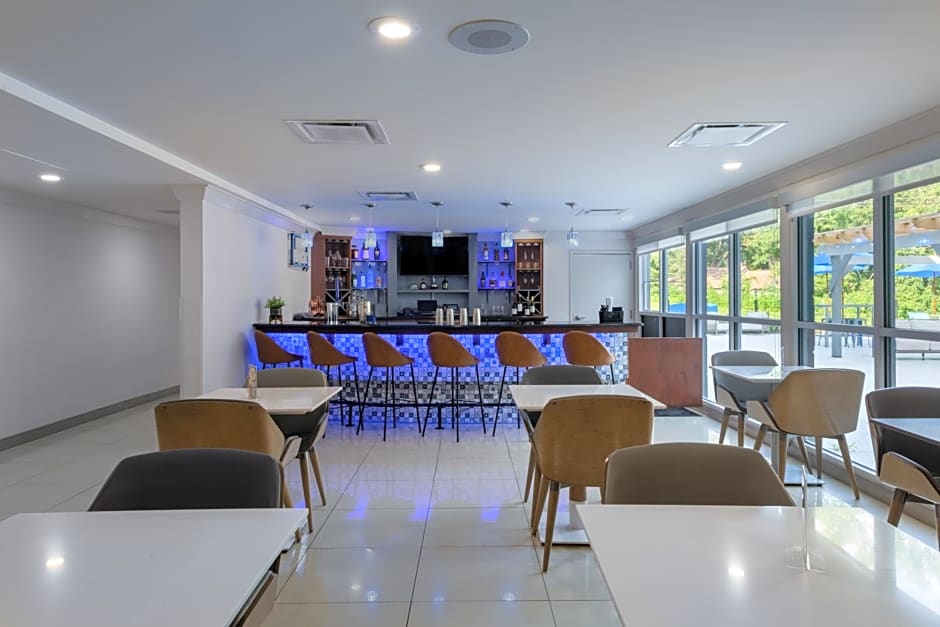 TRYP by Wyndham Tallahassee North I-10 Capital Circle