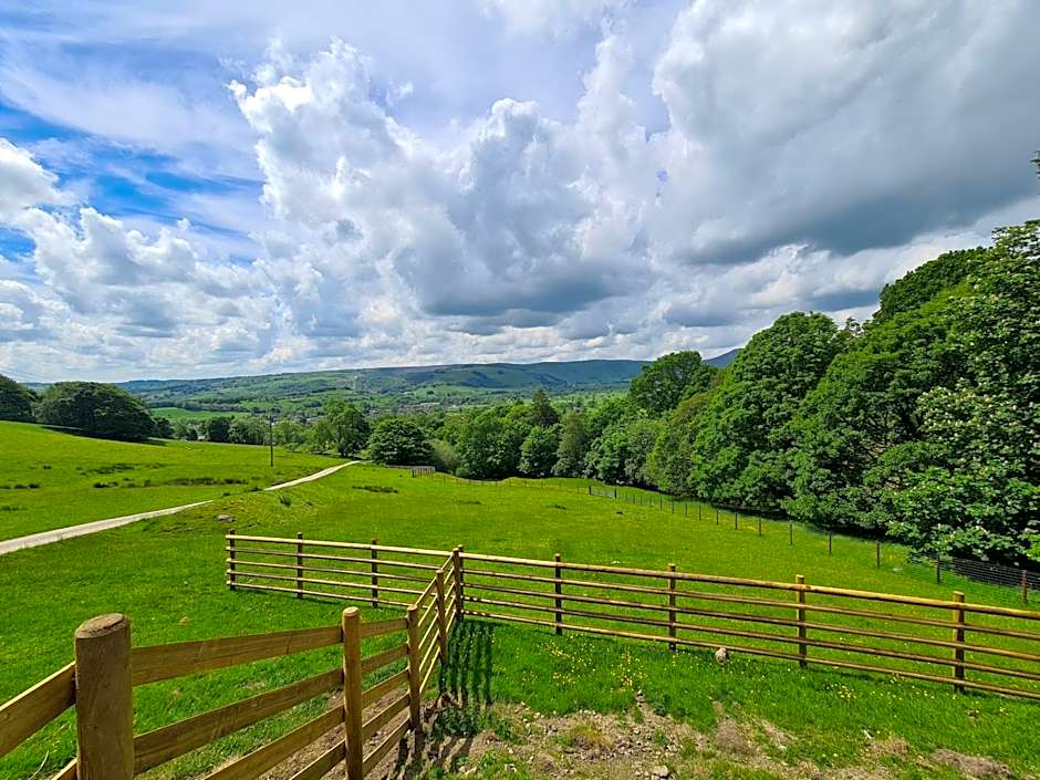 Peak District Shepherds Hut