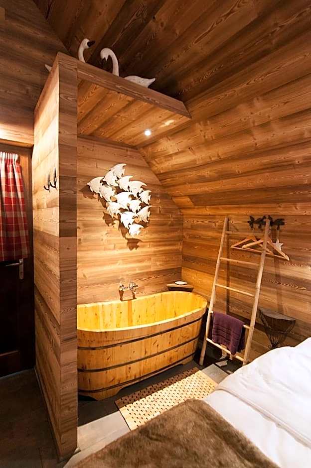 AquaLodge