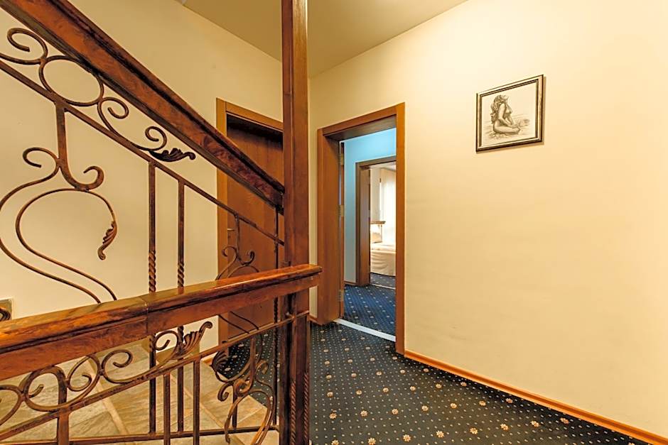 Kap House Family Hotel