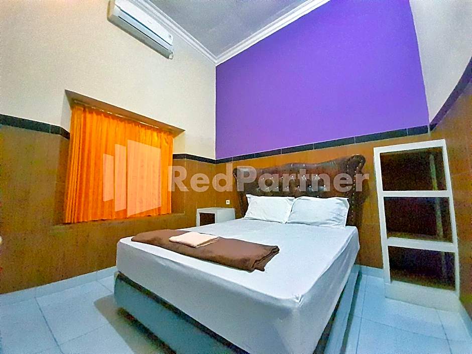 LH101 Guest House Syariah near Makam Sunan Bonang RedPartner