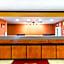 Econo Lodge Inn & Suites Airport