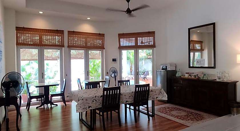 Rumah Putih B&B near KLIA