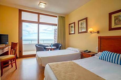 Deluxe Triple Room with Sea View