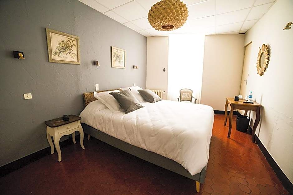 Logis hotel restaurant de Provence