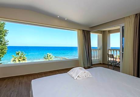 Deluxe Suite With Panoramic Sea View