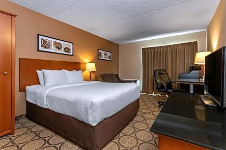 Deluxe King Room - Non-Smoking