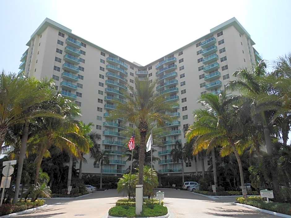 Tides Apt on Hollywood Beach